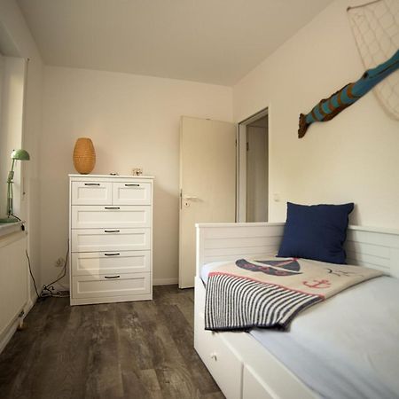 Schoene Ferienwohnung Breege Esterno foto