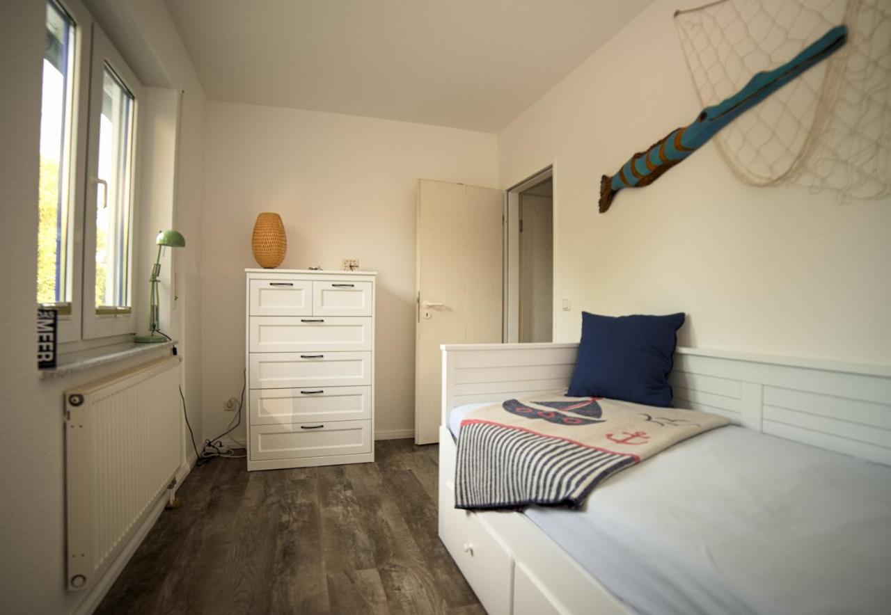 Schoene Ferienwohnung Breege Esterno foto