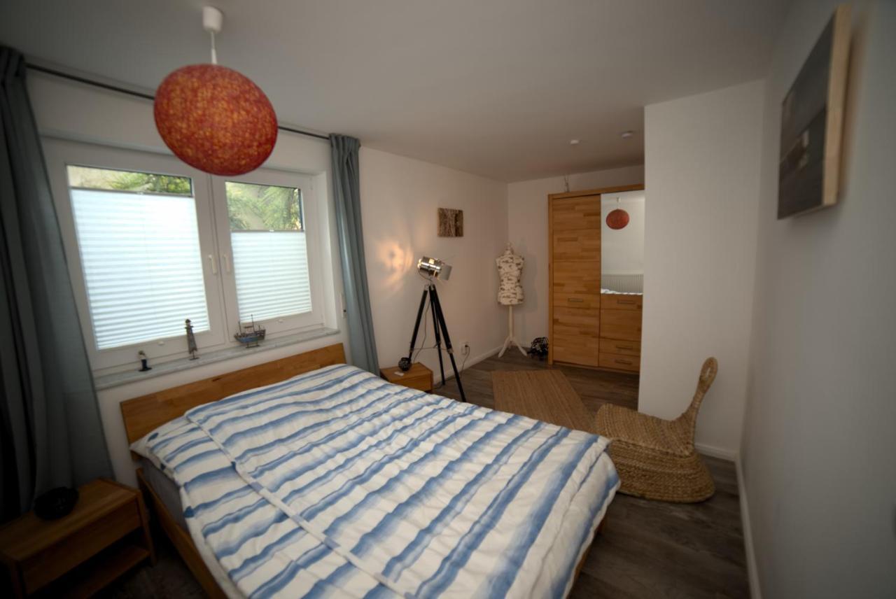Schoene Ferienwohnung Breege Esterno foto