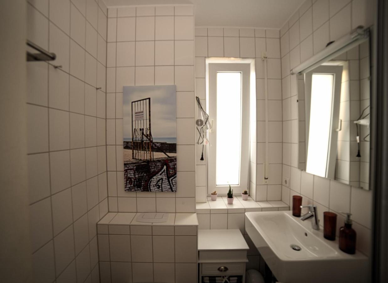 Schoene Ferienwohnung Breege Esterno foto
